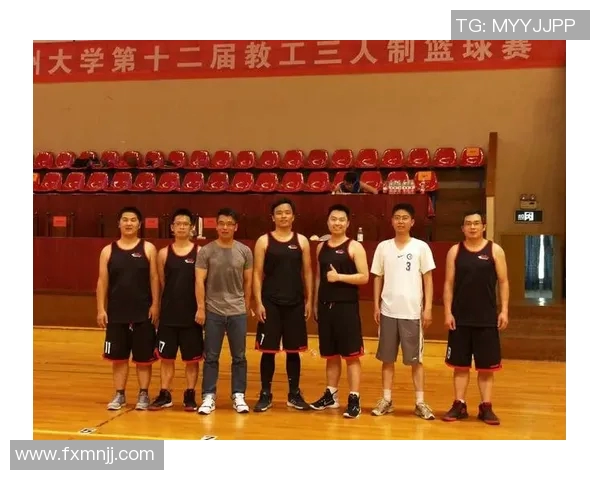 武汉篮球队团队协作深度解析与其他球队的对比研究 武汉篮球队团队协作深度解析与其他球队的对比研究